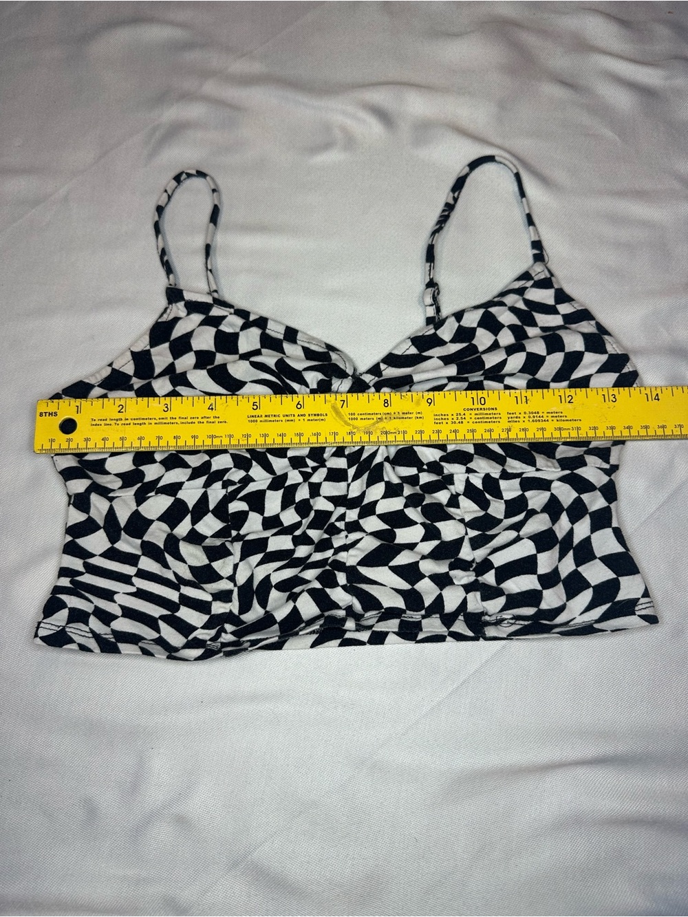 SO Black & White Optical Illusion Crop Tank - Picture 3 of 6
